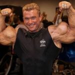 lee-priest-big-arms-499×381