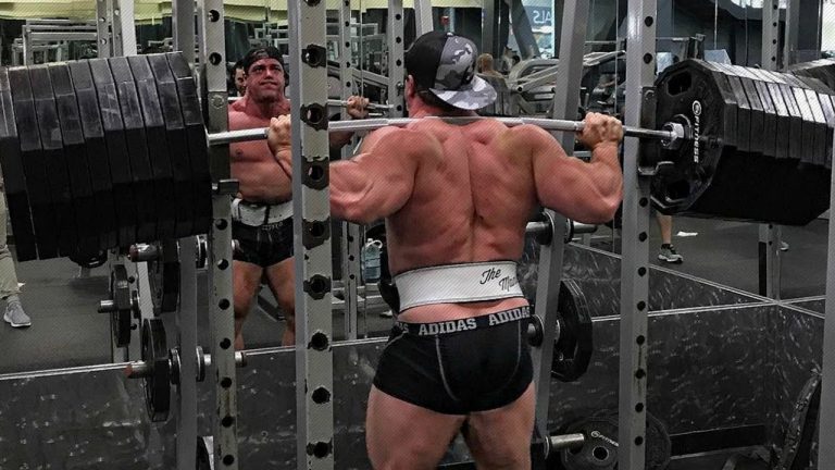 Ünlü Fitness Fenomenleri Sahte Ağırlıklar Kullanıyor!