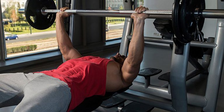 bench-press-performansinizi-zirveye-tasimanin-altin-kurali