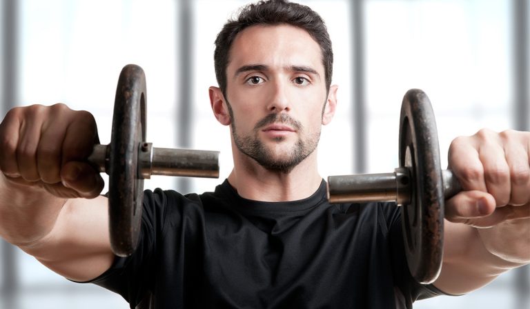 Omuz Egzersizlerinden Dumbell Front Raise Nasıl Yapılır?